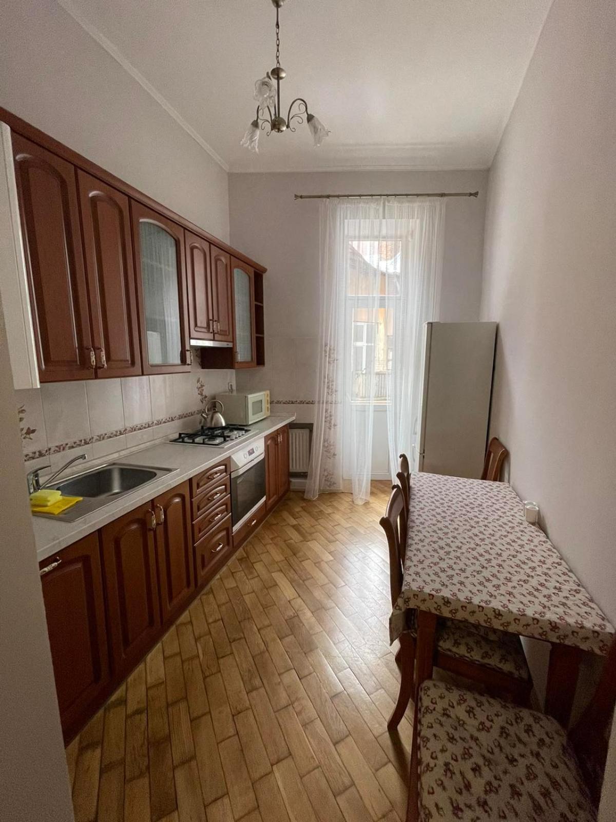 Kryva Lypa Hotell Lviv Exteriör bild