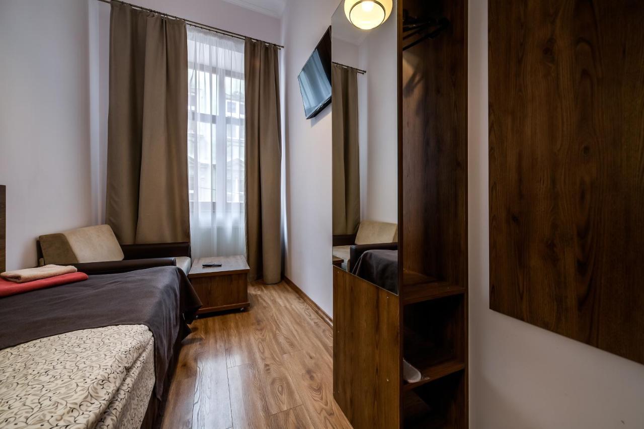 Kryva Lypa Hotell Lviv Exteriör bild