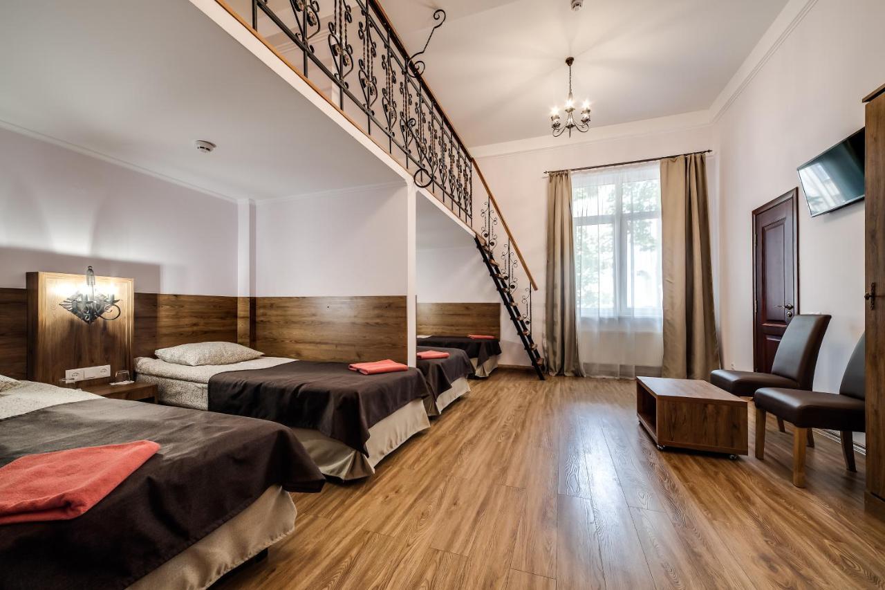 Kryva Lypa Hotell Lviv Exteriör bild