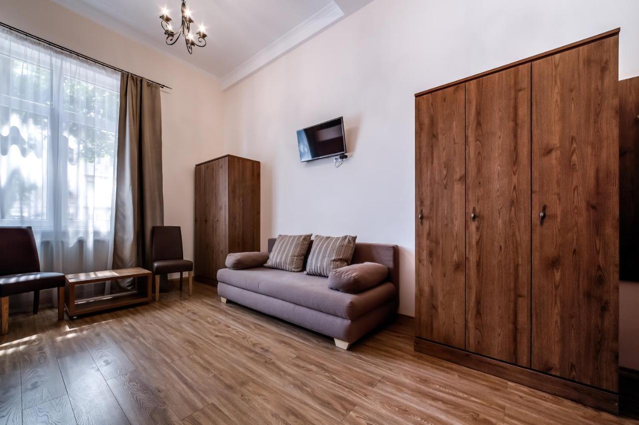 Kryva Lypa Hotell Lviv Exteriör bild
