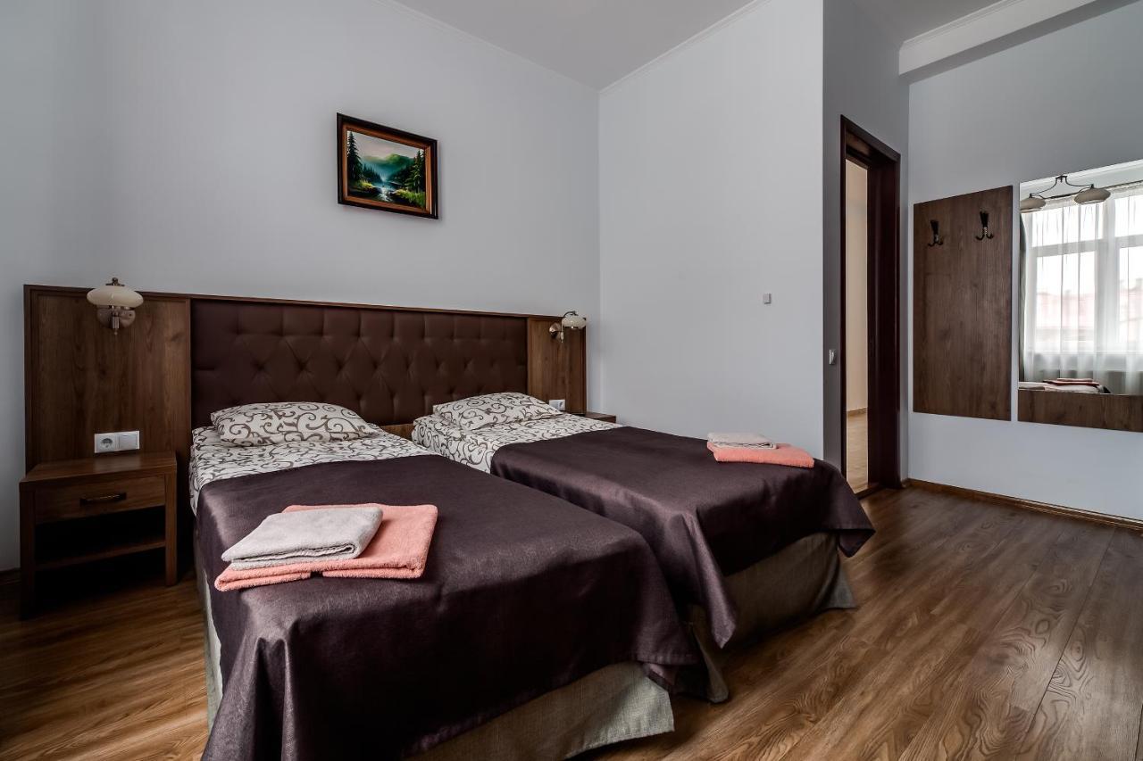 Kryva Lypa Hotell Lviv Exteriör bild