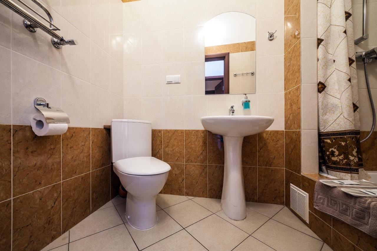 Kryva Lypa Hotell Lviv Exteriör bild