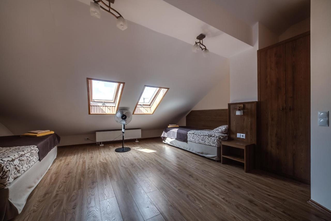 Kryva Lypa Hotell Lviv Exteriör bild