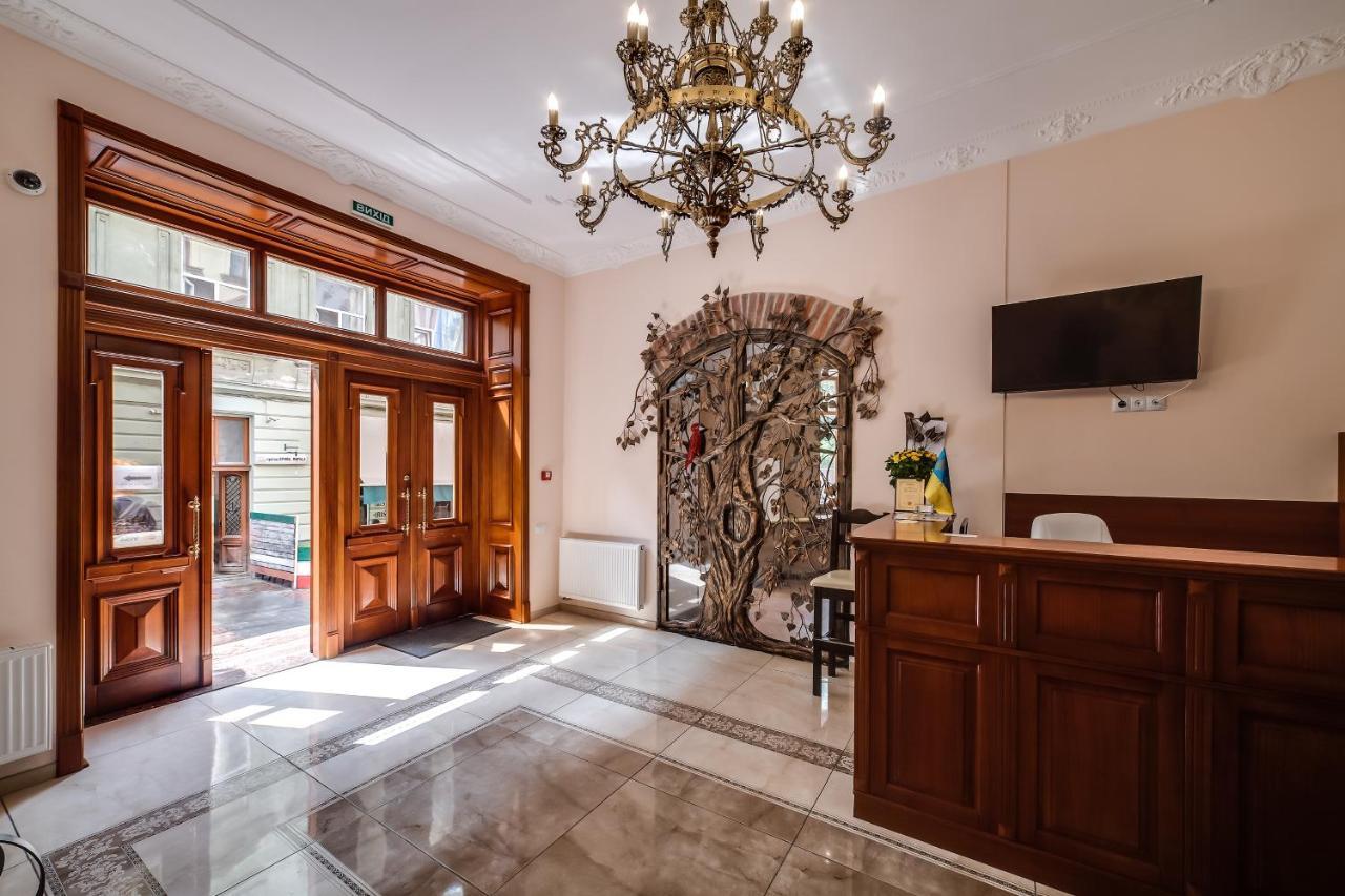 Kryva Lypa Hotell Lviv Exteriör bild